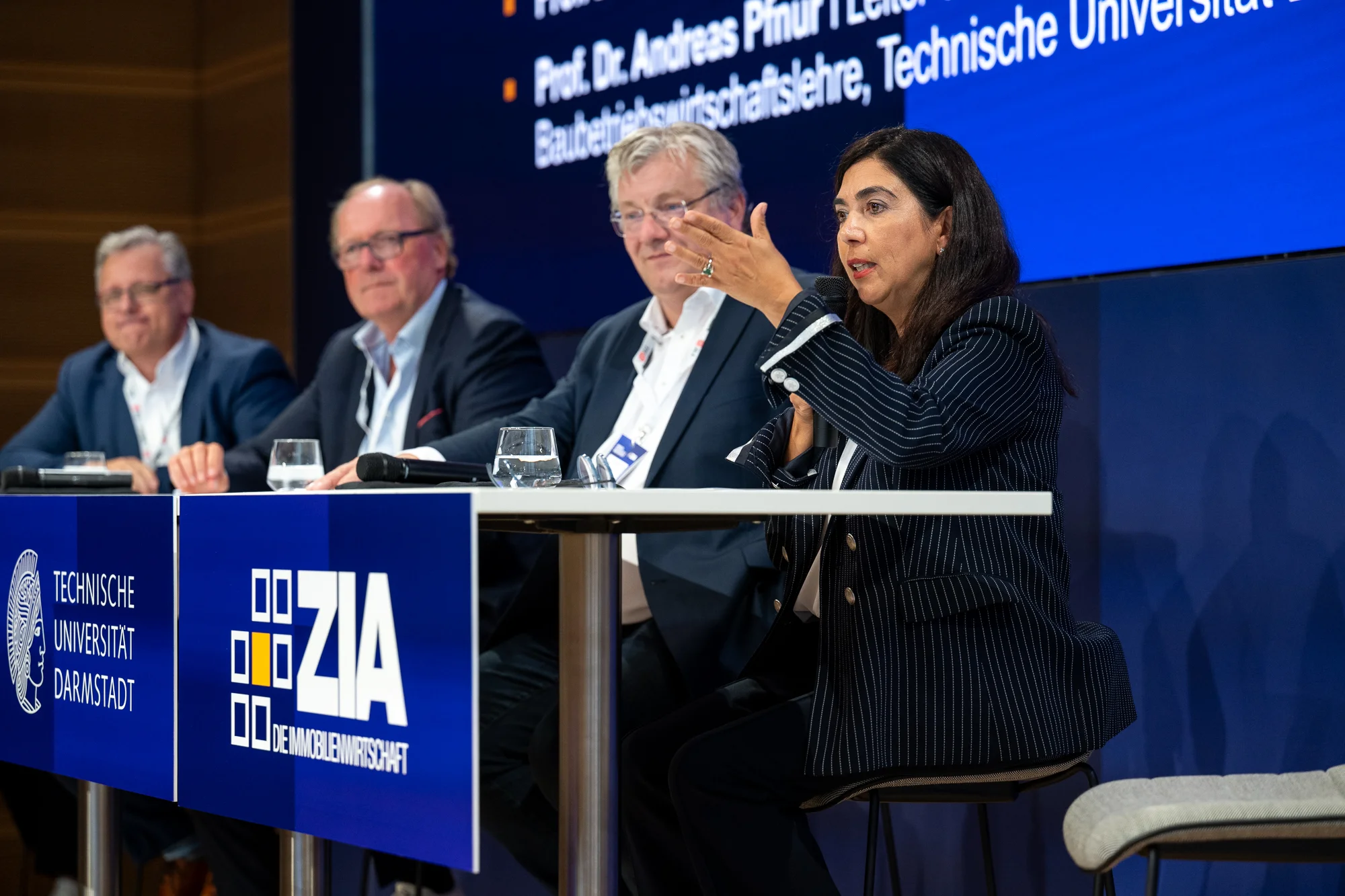 Meno Requardt MRICS (Volkswagen Immobilien), Prof. Dr. Thomas Glatte (CoreNet Global Central Europe) und Prof. Dr. Andreas Pfnür (Technische Universität Darmstadt)