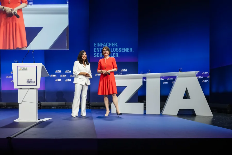 Moderation durch ZIA-Präsidentin Iris Schöberl und ZIA-Hauptgeschäftsführerin Aygül Özkan