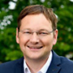 Dr. Hans Reichhart