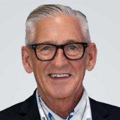 Stefan Oberhollenzer