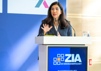 ZIA-Hauptgeschäftsführerin Aygül Özkan